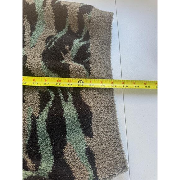 Barefoot Dreams Sweater Womens Large Camo Army CozyChic Crewneck Pullover Knit - Picture 6 of 9